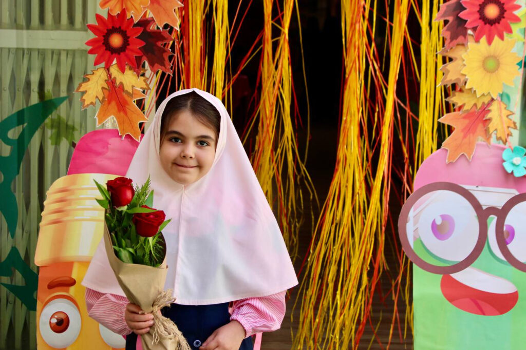 دبستان هدی جشن شکوفهها 1024x682 - دبستان هدی