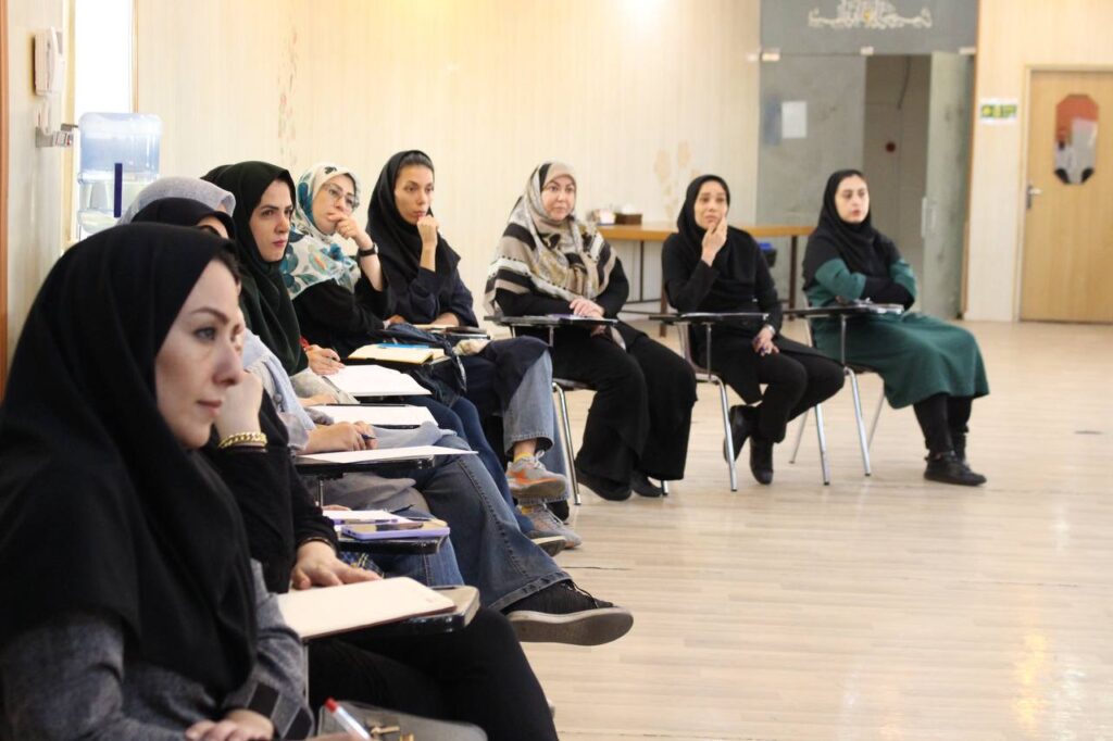 `دانش‌افزایی دبیران مدرسه هدی