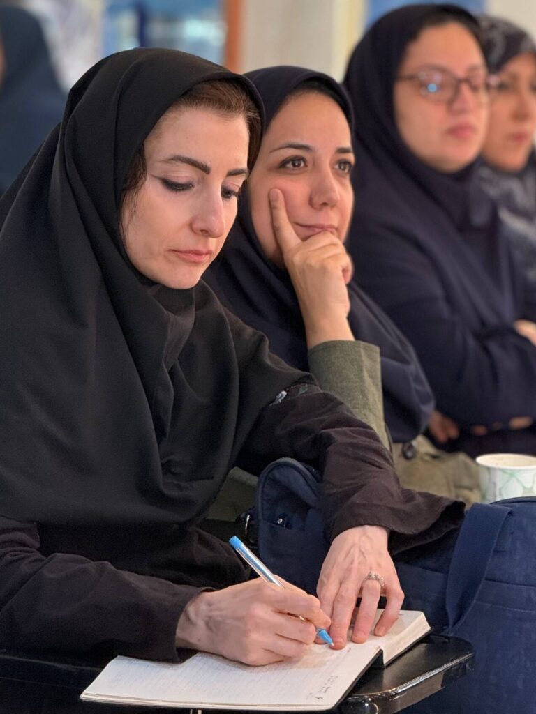 دانش‌افزایی دبیران